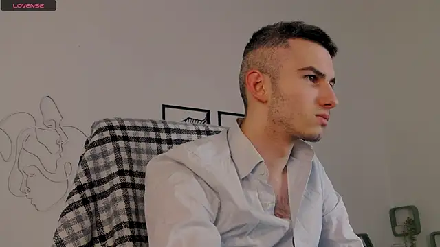 Snapshot of Devin_Jay chatting on February 10, 7:38 pm Devin Jay online show from February 10, 7:38 pm