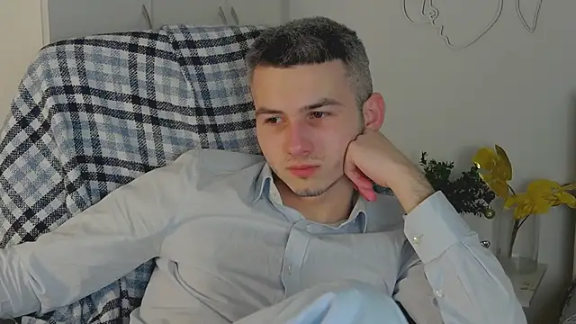 Snapshot of Devin_Jay chatting on February 12, 2:14 am Devin Jay online show from February 12, 2:14 am