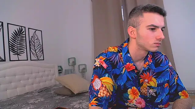 Snapshot of Devin_Jay chatting on February 14, 5:09 am Devin Jay online show from February 14, 5:09 am