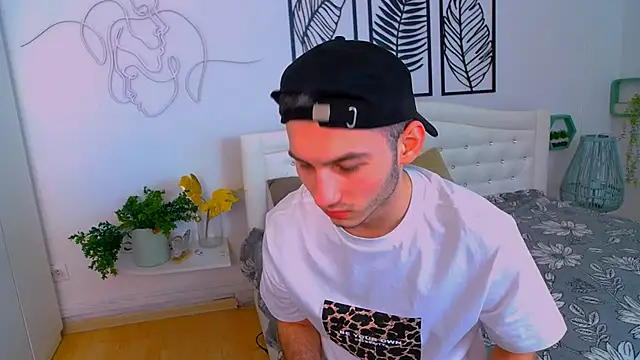 Snapshot of Devin_Jay chatting on February 20, 7:41 pm Devin Jay online show from February 20, 7:41 pm