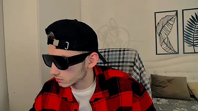 Snapshot of Devin_Jay chatting on February 24, 9:09 pm Devin Jay online show from February 24, 9:09 pm