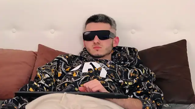 Snapshot of Devin_Jay chatting on February 27, 5:02 am Devin Jay online show from February 27, 5:02 am