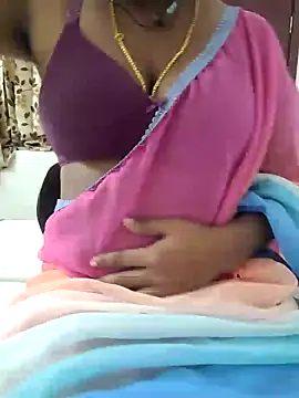 Snapshot of Tamilbigboobie chatting on January 14, 8:20 am Tamilbigboobie online show from January 14, 8:20 am