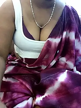 Snapshot of Tamilbigboobie chatting on September 8, 6:40 pm Tamilbigboobie online show from September 8, 6:40 pm