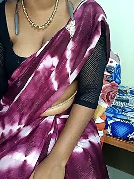 Snapshot of Tamilbigboobie chatting on October 2, 1:01 am Tamilbigboobie online show from October 2, 1:01 am