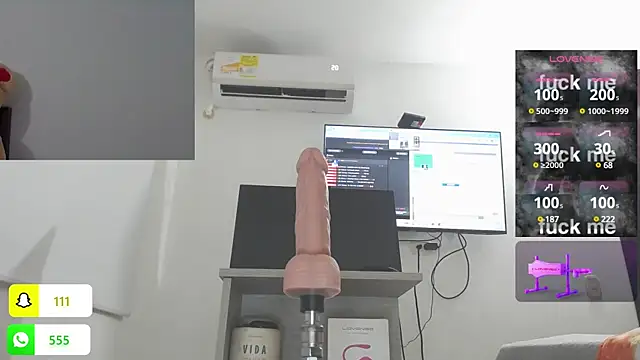 Snapshot of mariana_1_ chatting on January 10, 4:22 am mariana 1 online show from January 10, 4:22 am