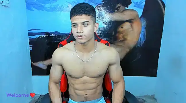 Snapshot of oliver_thompsson7 chatting on December 26, 10:41 pm oliver thompsson7 online show from December 26, 10:41 pm