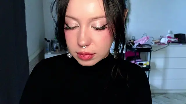 MoranaMissGod online show from June 25, 1:04 pm