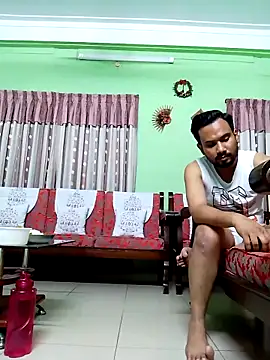 Snapshot of GildanK18 chatting on February 21, 2:06 pm GildanK18 online show from February 21, 2:06 pm