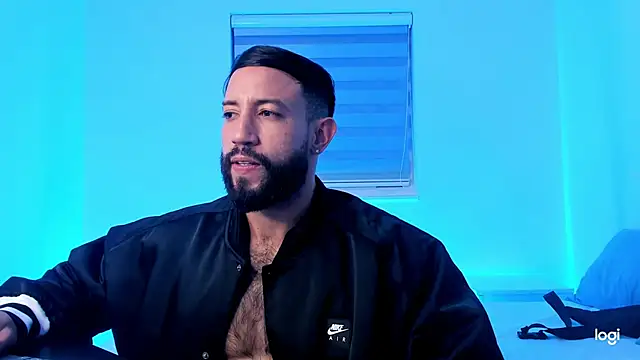 Snapshot of BradLeon_ chatting on March 15, 1:19 am BradLeon  online show from March 15, 1:19 am