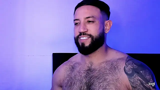 Snapshot of BradLeon_ chatting on March 21, 9:45 pm BradLeon  online show from March 21, 9:45 pm