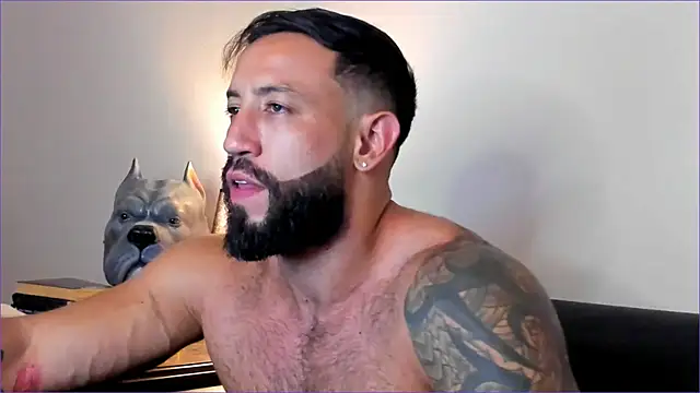 Snapshot of BradLeon_ chatting on September 24, 11:52 pm BradLeon  online show from September 24, 11:52 pm