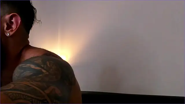 Snapshot of BradLeon_ chatting on September 25, 7:50 pm BradLeon  online show from September 25, 7:50 pm