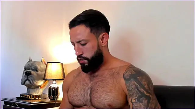 Snapshot of BradLeon_ chatting on October 4, 7:34 pm BradLeon  online show from October 4, 7:34 pm