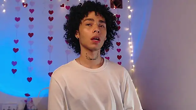 seven7xis online show from February 12, 4:23 am