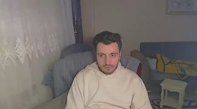 Snapshot of handsomeee04 chatting on February 11, 12:28 am handsomeee04 online show from February 11, 12:28 am