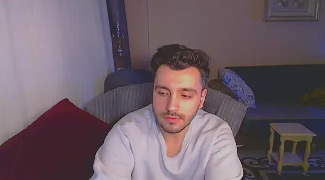 Snapshot of handsomeee04 chatting on March 4, 12:29 am handsomeee04 online show from March 4, 12:29 am