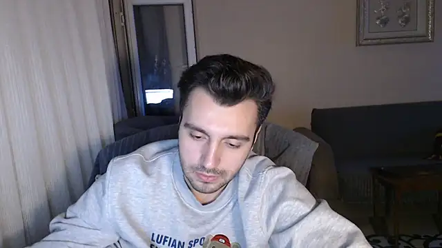 Snapshot of handsomeee04 chatting on October 13, 9:04 pm handsomeee04 online show from October 13, 9:04 pm