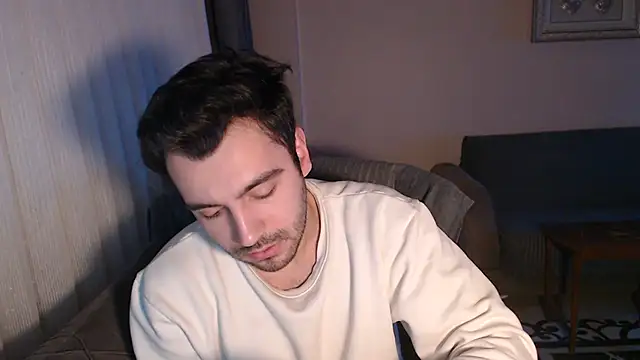 Snapshot of handsomeee04 chatting on October 24, 1:13 am handsomeee04 online show from October 24, 1:13 am