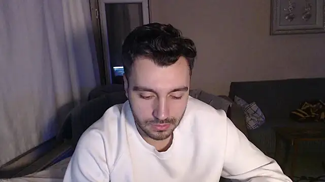 Snapshot of handsomeee04 chatting on November 3, 9:27 pm handsomeee04 online show from November 3, 9:27 pm