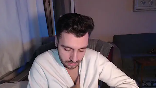 Snapshot of handsomeee04 chatting on November 4, 9:03 pm handsomeee04 online show from November 4, 9:03 pm