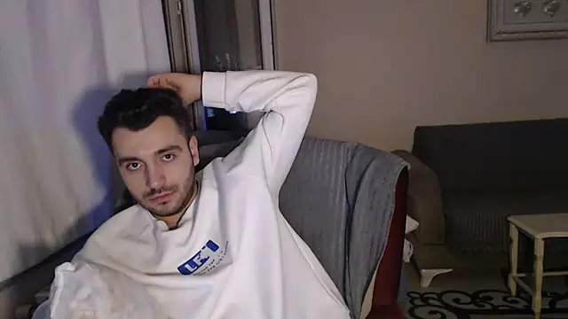 Snapshot of handsomeee04 chatting on November 9, 1:26 am handsomeee04 online show from November 9, 1:26 am