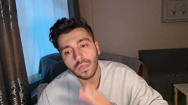 Snapshot of handsomeee04 chatting on November 11, 2:39 pm handsomeee04 online show from November 11, 2:39 pm