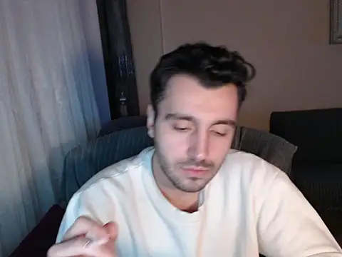 Snapshot of handsomeee04 chatting on November 26, 10:22 pm handsomeee04 online show from November 26, 10:22 pm