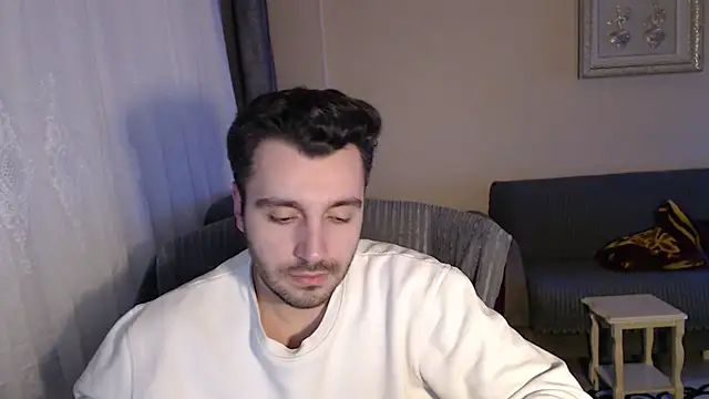 Snapshot of handsomeee04 chatting on November 29, 10:35 pm handsomeee04 online show from November 29, 10:35 pm