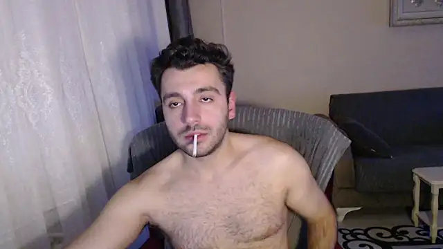 Snapshot of handsomeee04 chatting on December 5, 12:08 am handsomeee04 online show from December 5, 12:08 am