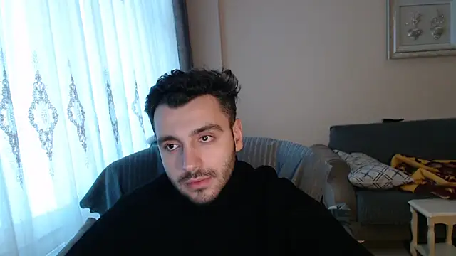 Snapshot of handsomeee04 chatting on December 14, 5:46 am handsomeee04 online show from December 14, 5:46 am