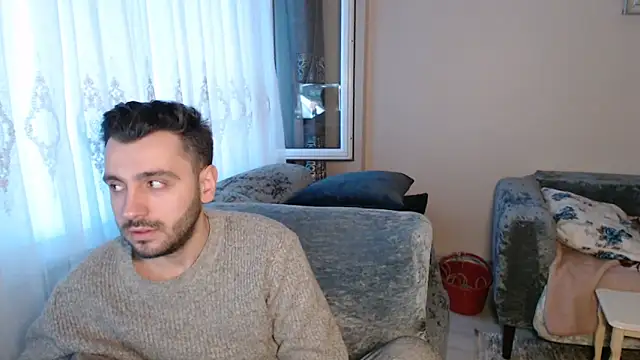 handsomeee04 online show from April 28, 4:56 pm