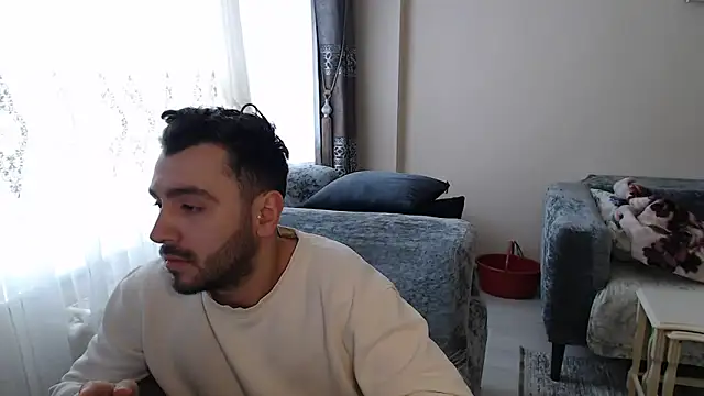 handsomeee04 online show from May 1, 3:16 pm