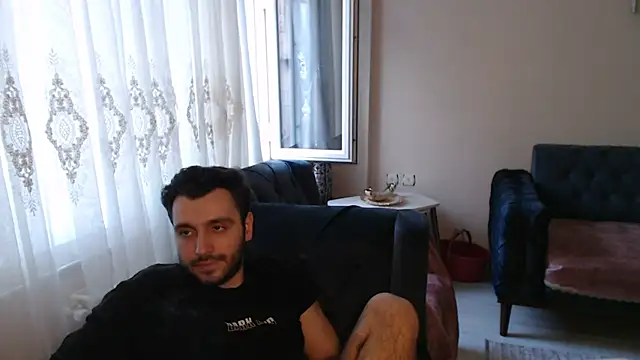 handsomeee04 online show from June 2, 3:08 am