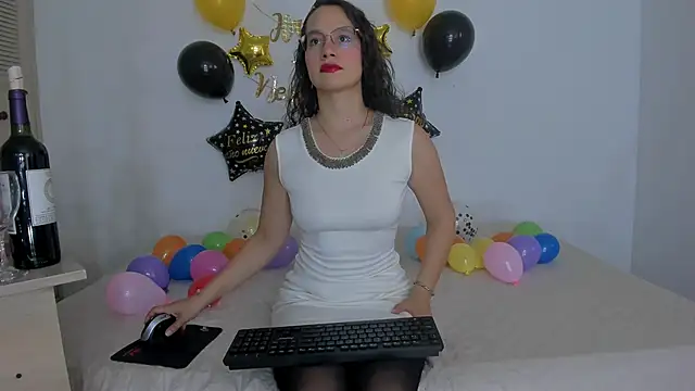 emmaTorres1 online show from December 30, 7:21 pm