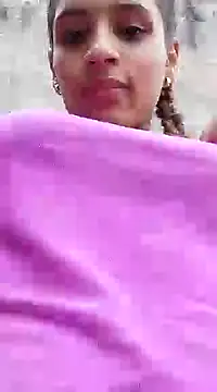 charlotes28 online show from January 2, 3:40 pm