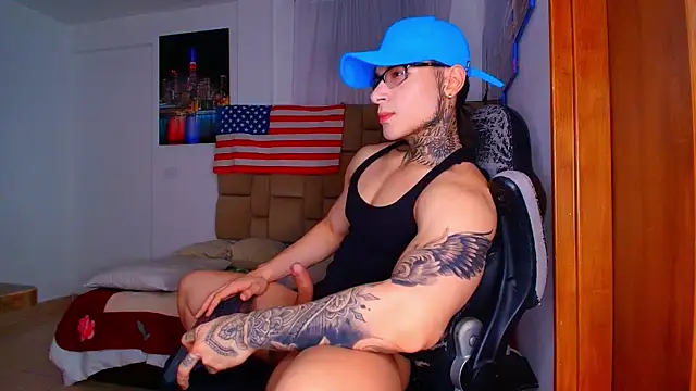 DennisWalkerr online show from August 3, 11:41 pm