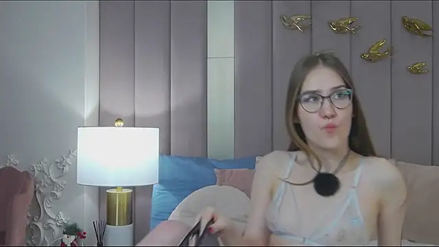 SashaMeow online show from March 22, 7:20 pm