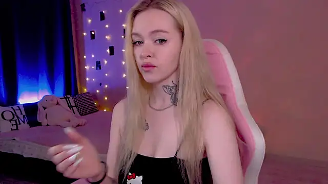 Snapshot of Naughty_Mable chatting on June 6, 1:54 am Naughty Mable online show from June 6, 1:54 am