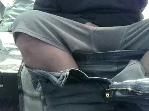 Snapshot of party51502 chatting on March 18, 3:31 pm party51502 online show from March 18, 3:31 pm