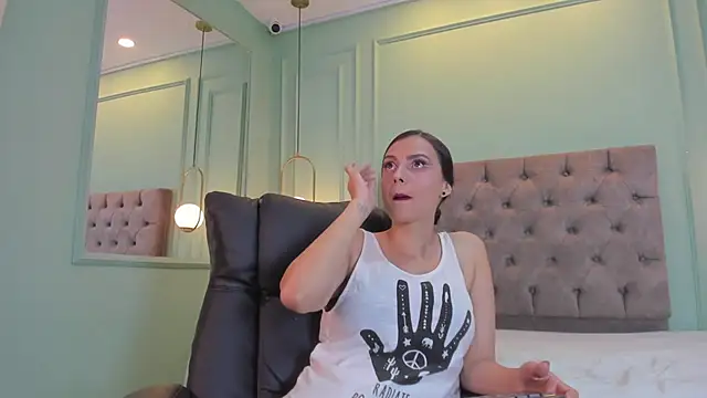 Abril jones10 online show from December 31, 4:16 am