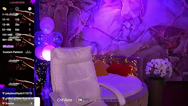 Snapshot of LovelyMollyy chatting on January 21, 8:00 pm LovelyMollyy online show from January 21, 8:00 pm