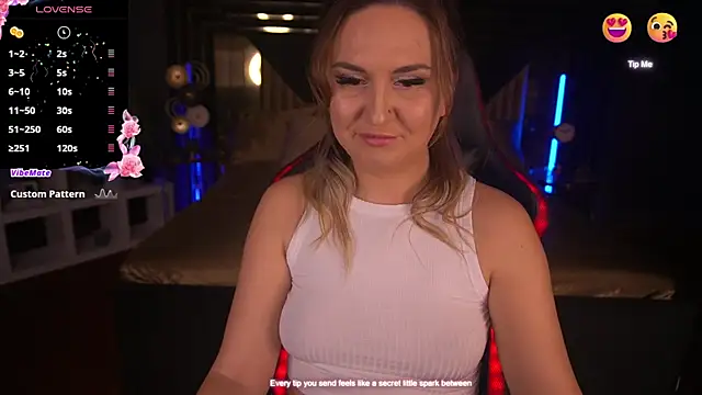 Snapshot of LovelyMollyy chatting on February 5, 9:07 pm LovelyMollyy online show from February 5, 9:07 pm