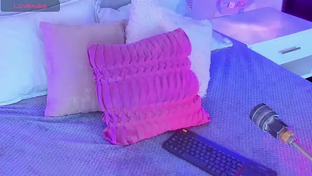 Snapshot of Iliy__ chatting on February 20, 2:46 pm Iliy online show from February 20, 2:46 pm