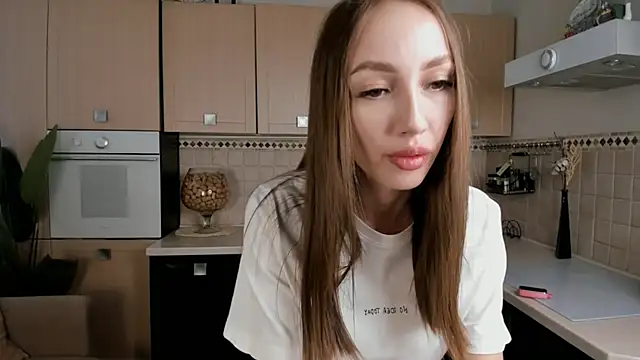 LinnGaillard online show from December 27, 7:29 am