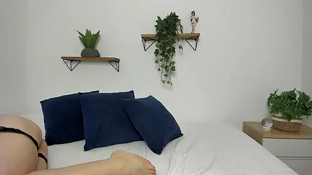 Snapshot of naughty_1girl chatting on February 13, 11:01 pm naughty 1girl online show from February 13, 11:01 pm