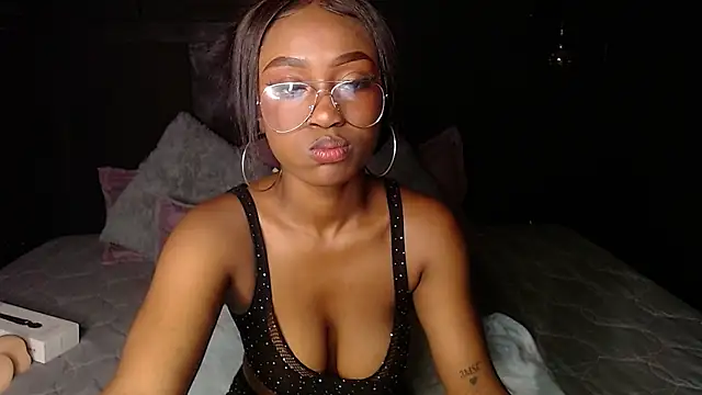 nikkystorm1  online show from November 15, 2:35 pm