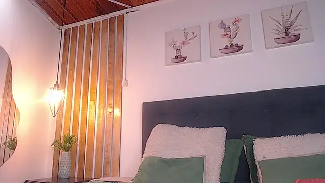 nikkystorm1  online show from June 9, 3:45 pm
