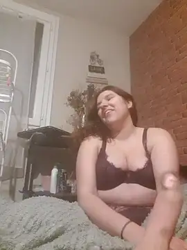 Snapshot of Heleneecesmecs2 chatting on February 19, 9:03 pm Heleneecesmecs2 online show from February 19, 9:03 pm