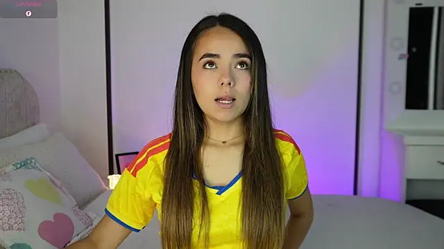Hannah-Rose online show from June 18, 11:42 pm
